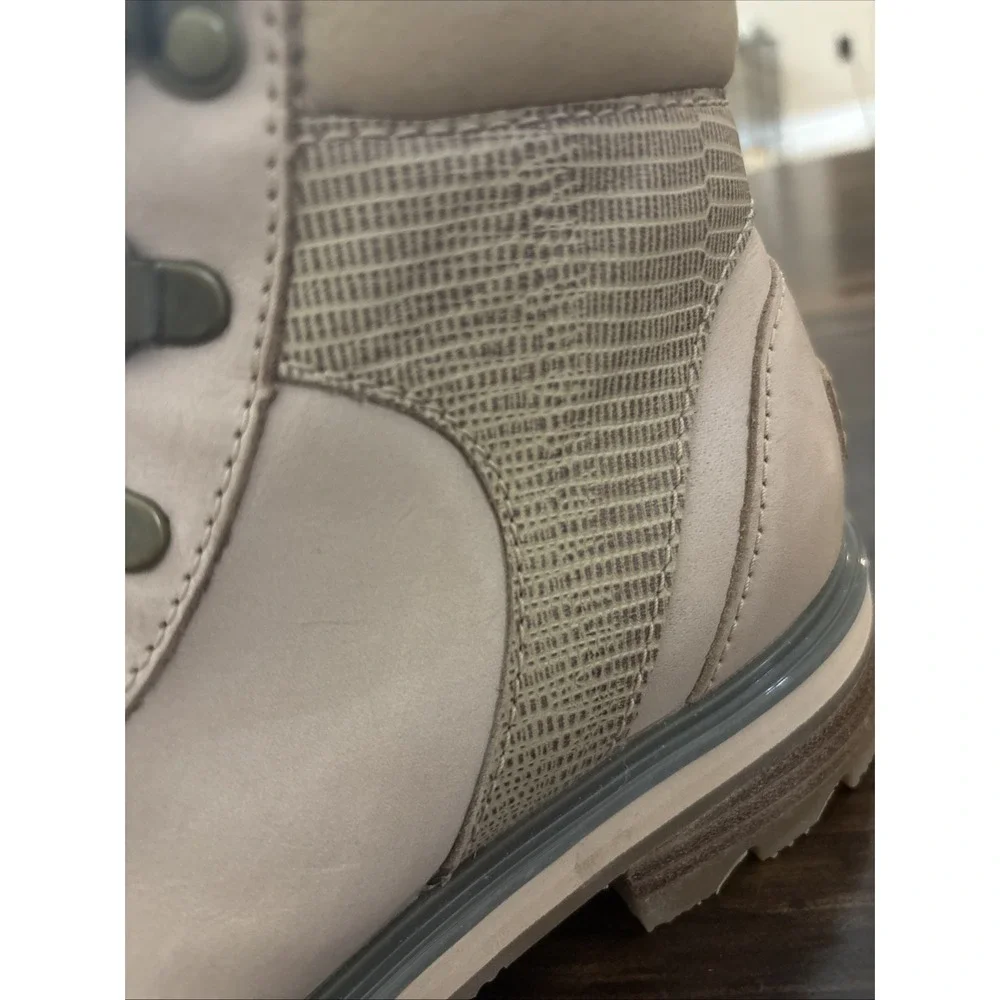 Sorel Women's Lennox Hiking Boot Waterproof,m Snakeskin size 6.5 UNWORN